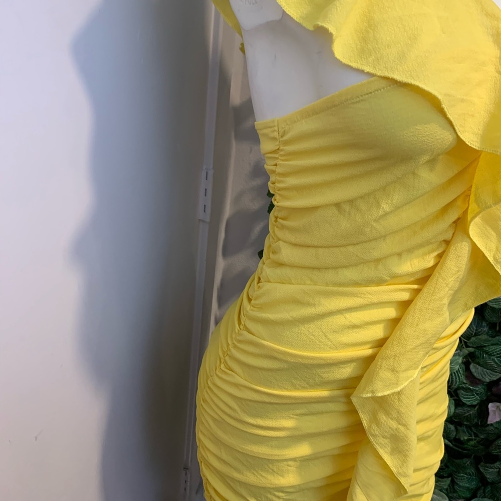 Yellow Ruffled One Shoulder Dress - Picture 5 of 12